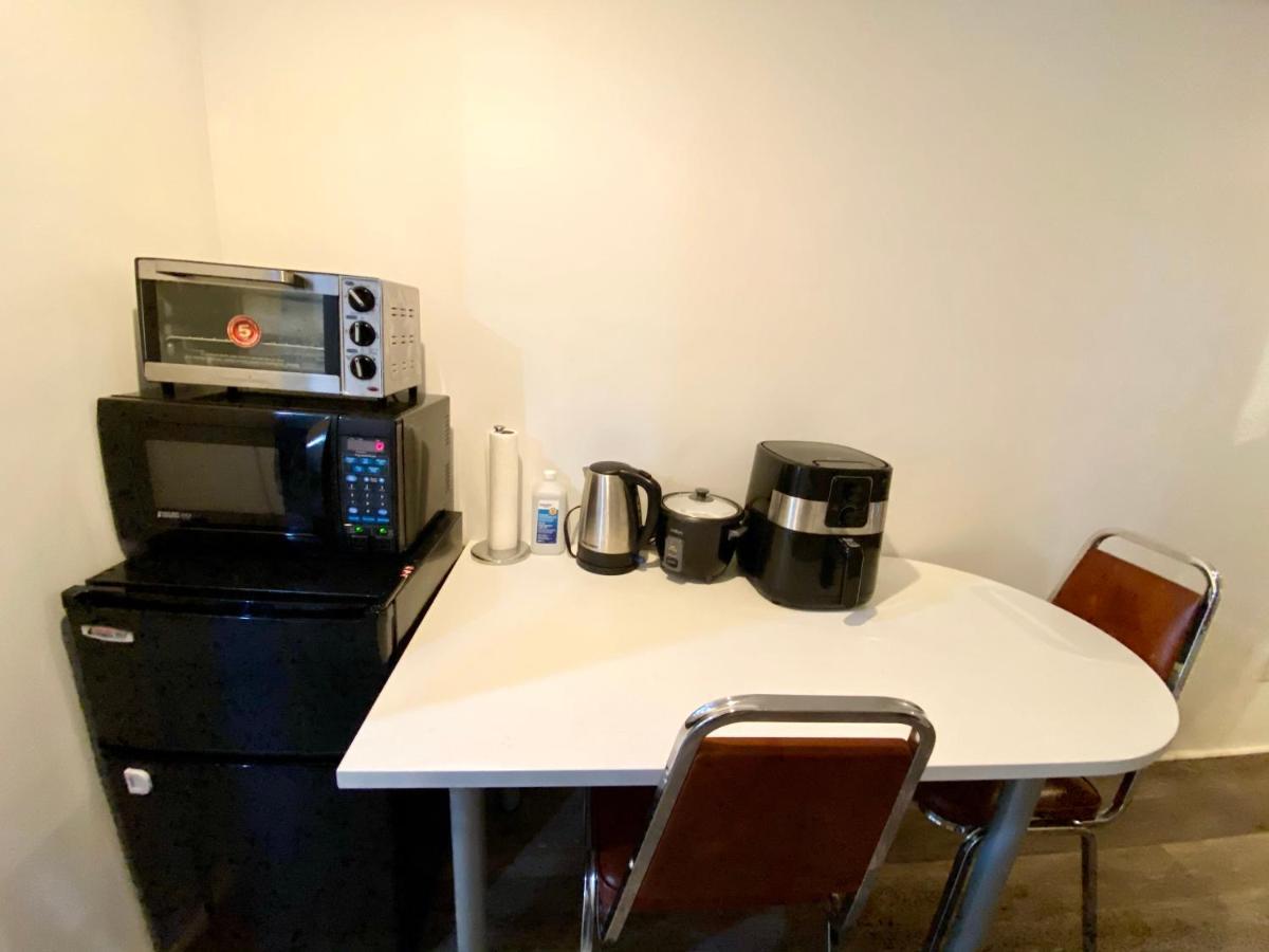 Newly Renovated Studio, Separate Entrance Montréal Dış mekan fotoğraf